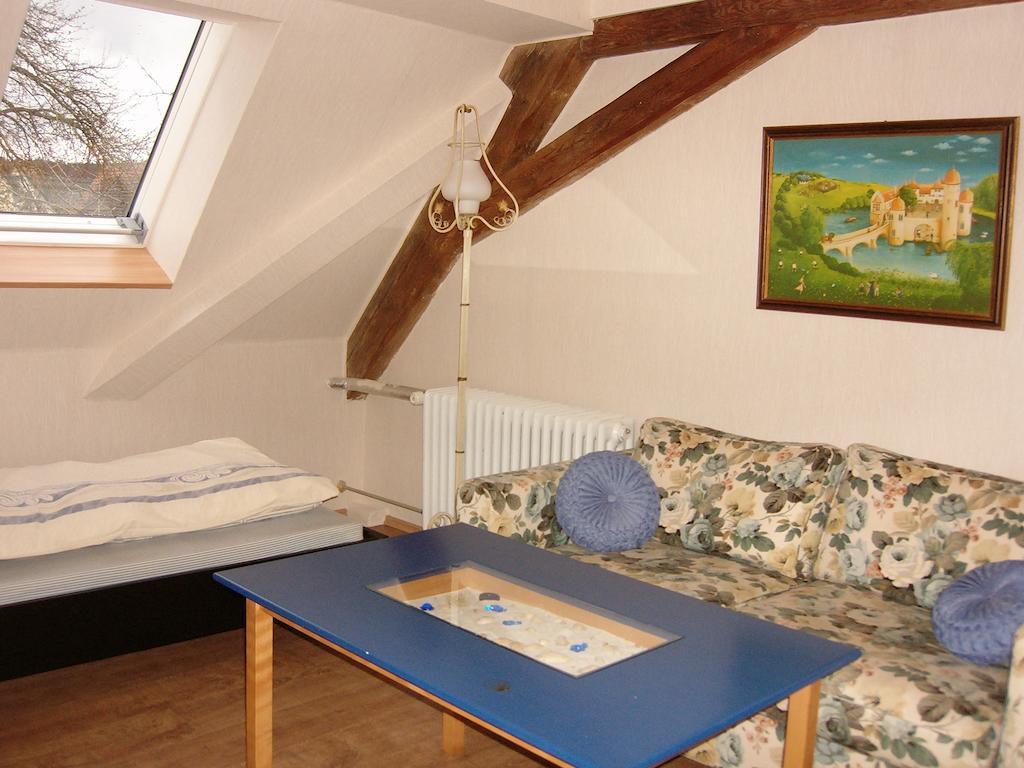 Ferienwohnung Neureuth Schillingsfuerst Room photo